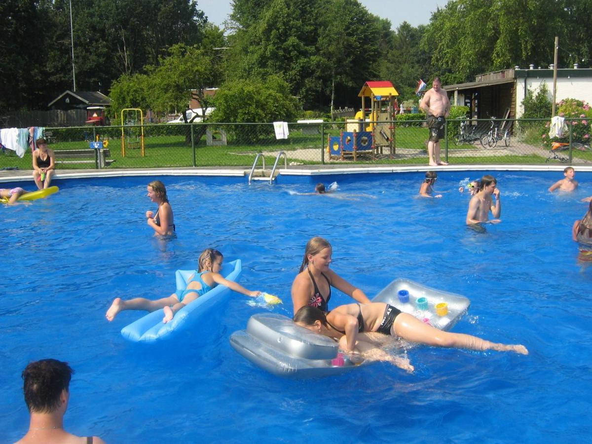 Vakantiepark 'T Urkerbos - Kabouterhuisje Εξωτερικό φωτογραφία